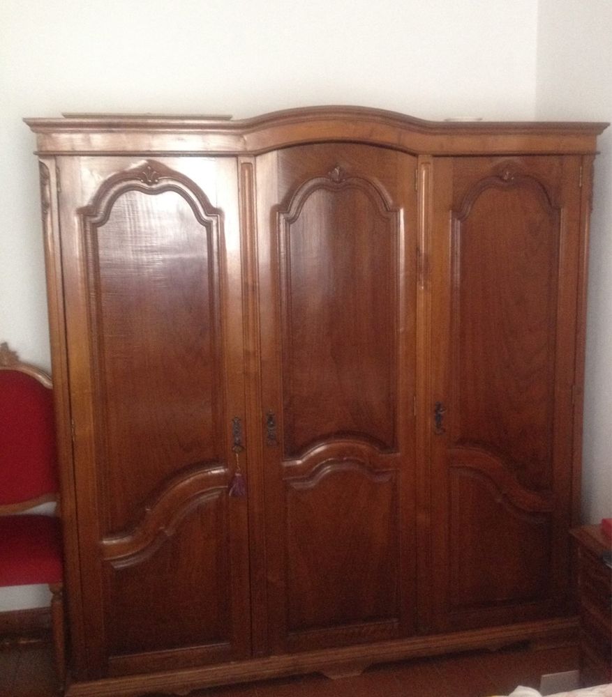 Mobília de quarto de casal em excelente estado