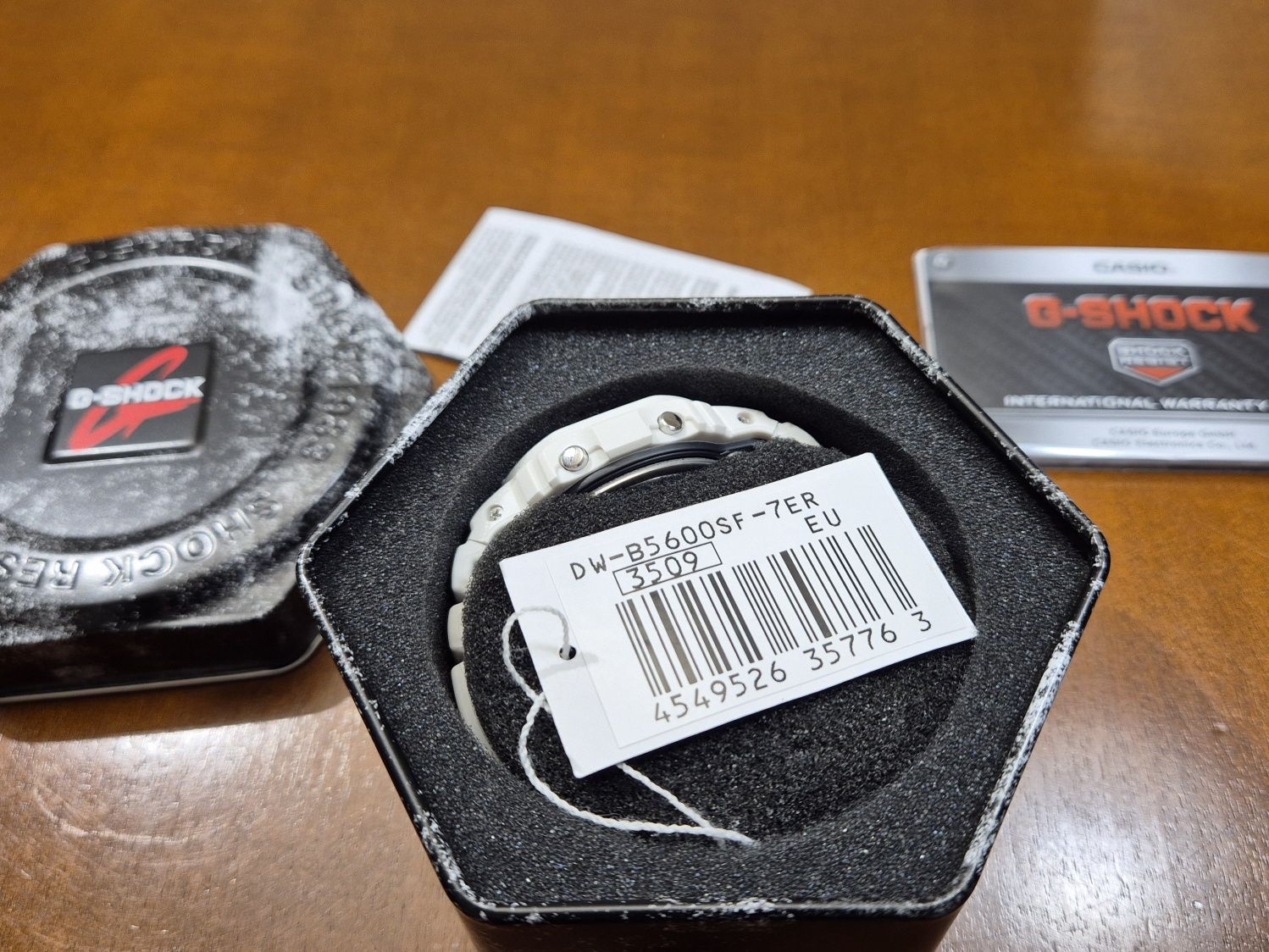 Nowy Casio G-Shock DW-B5600SF-7ER gwarancja 3 lata