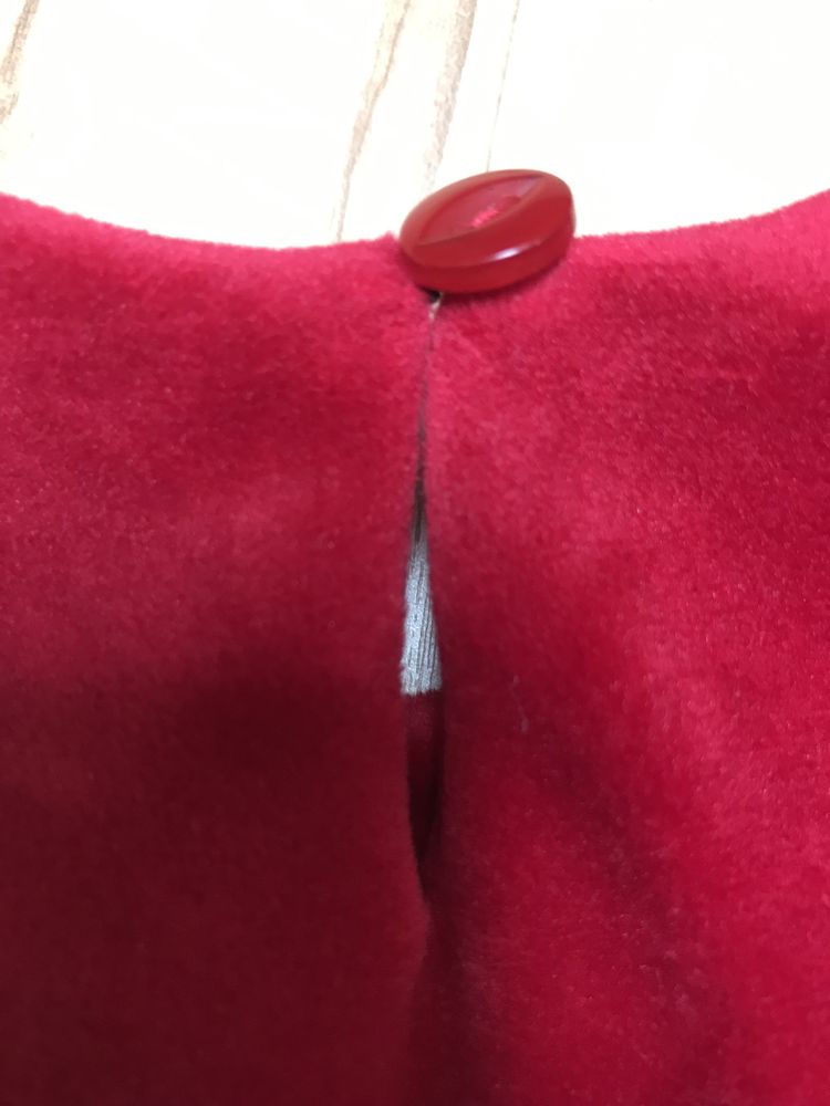 Czerwona welurowa sukienka rozmiar 80