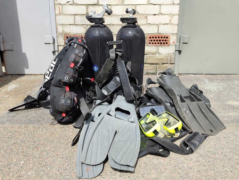 Комплект спорядження для дайвінгу