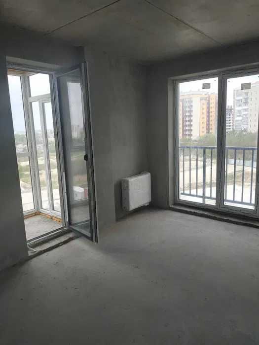 2-к. квартира 55м2 з балконом та панорамними вікнами в ЖК Щастя