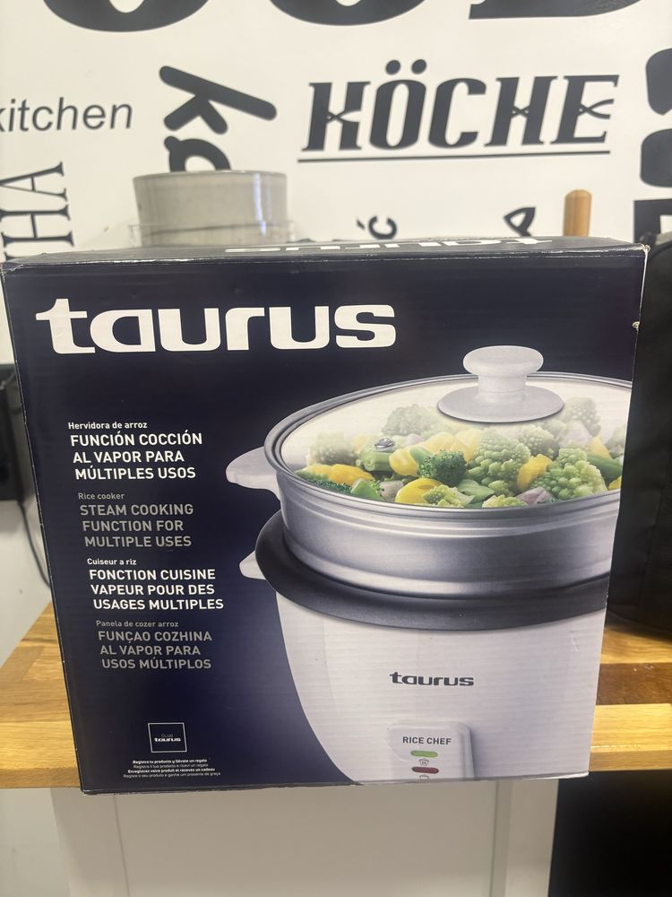 Panela de arroz elétrica Taurus Rice Chef 1.8