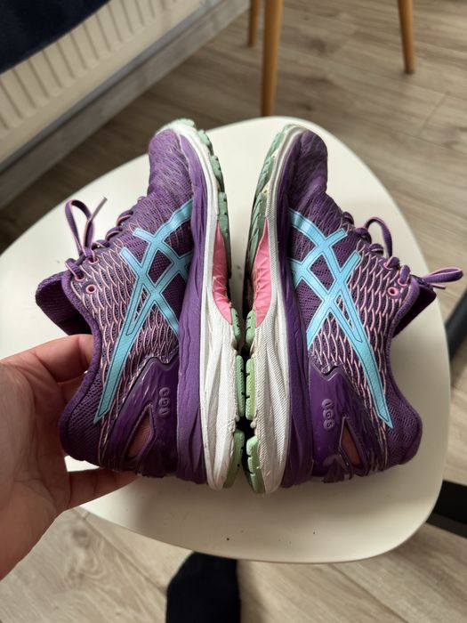 Buty Asics r37,5 23,5cm