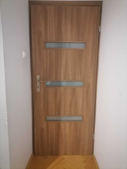 DrzwI wewnętrzne - kolor akacja.