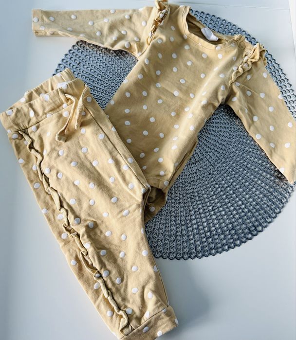 Komplet 74 kappahl body spodnie falbanki w kropki dziewczynka