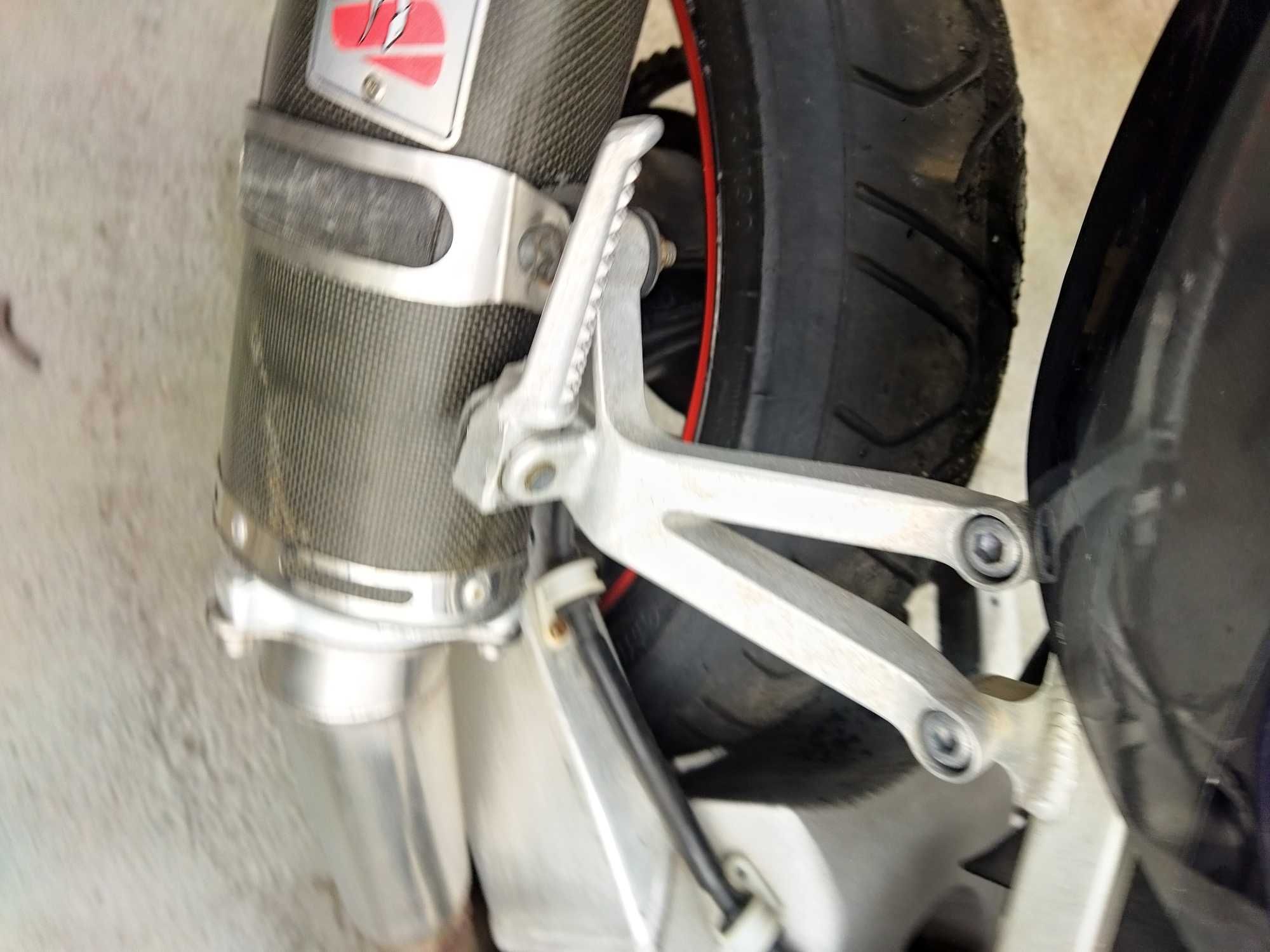 Set Podnóżek Pasażera Prawy Lewy Tył KOMPLET Honda CBR 929 SC44