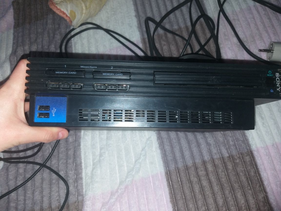 ПРОДАМ SONY PlayStation 2  PS2