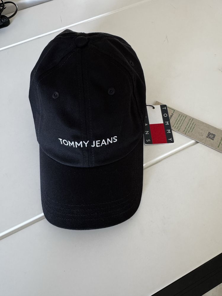 Tommy Hilfiger Tommy Jeans кепка унісекс чорна