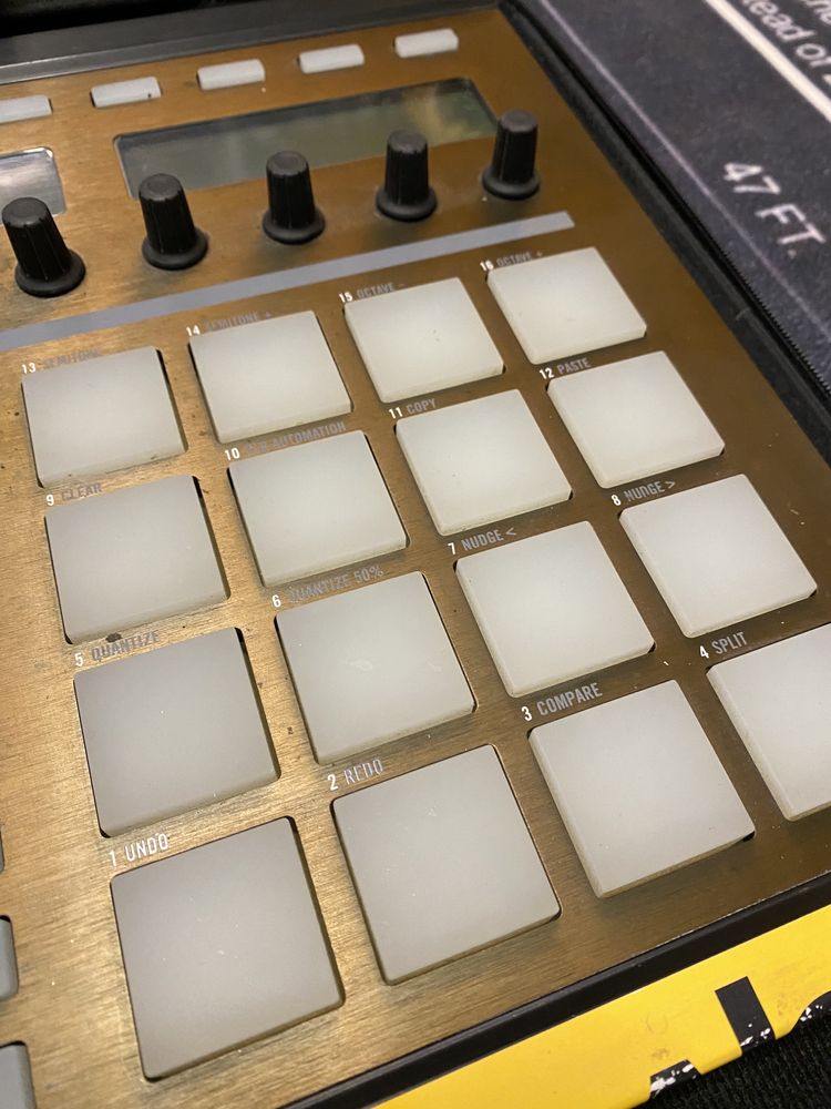 Wyjątkowy MASCHINE MK1 MIDI bitmaszyna kontroler