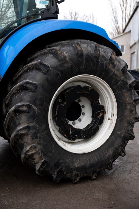 Трактор New Holland t7060