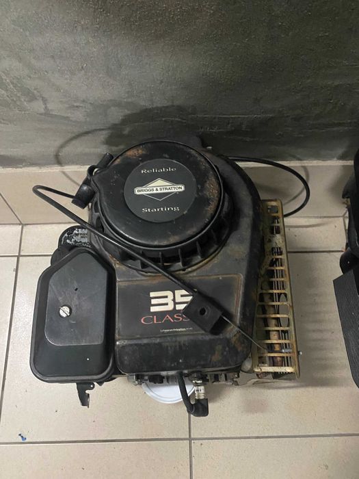 Моторы бензиновые для газонокосилок