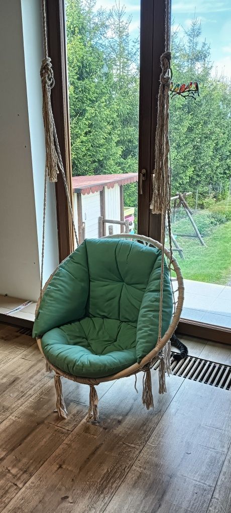 Huśtawka gniazdo z poduszką