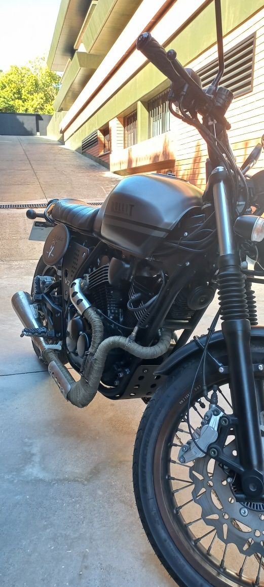 Bullit Bluroc V-Twin 250cc