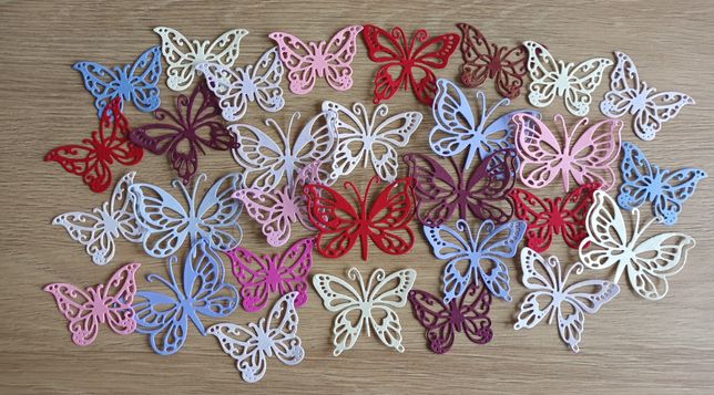 Jednorazowy zestaw scrapek kolorowe motylki 30 sztuk