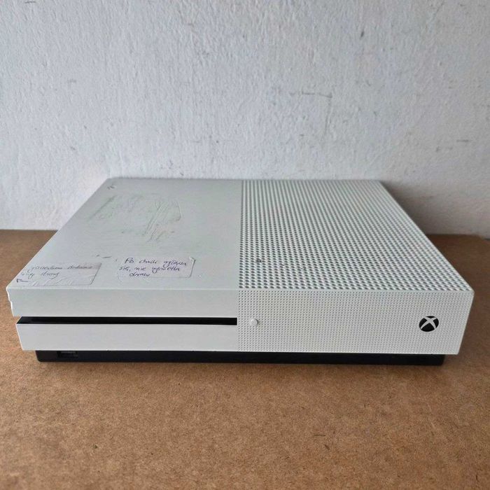 Xbox One S 500GB | Wyłącza się, brak obrazu