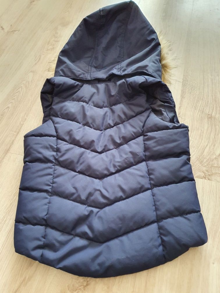 Sprzedam nową kamizelkę H&M rozm 110/116