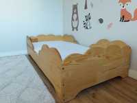 Łóżko drewnianej dla dziewczynki z materacem gryka kokos
