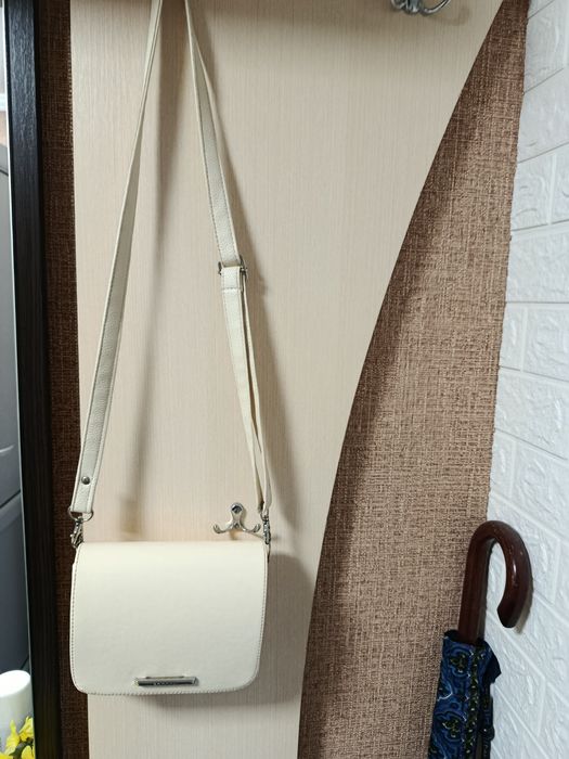 Продам женскую сумку.