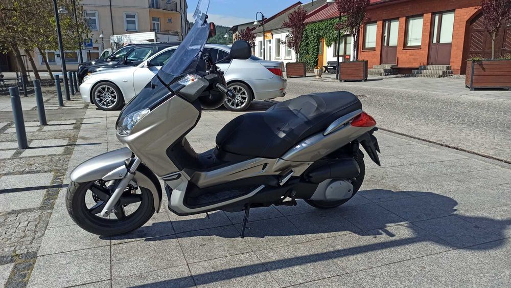 Yamaha x max 250