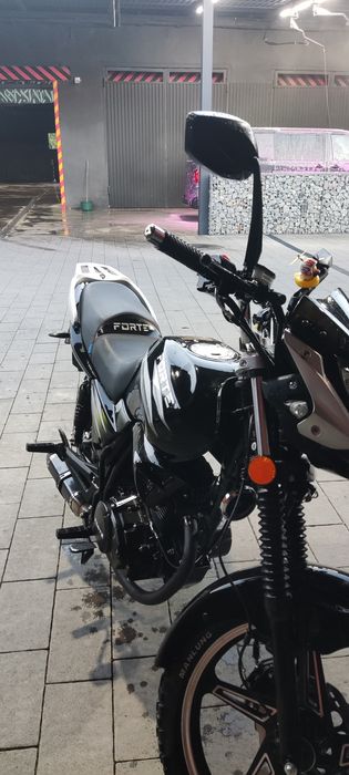 Мотоцикл Forte 150 en