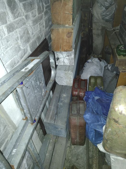 Сосновий брус 200×200мм.