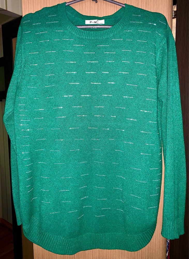 Женский свитер зеленый