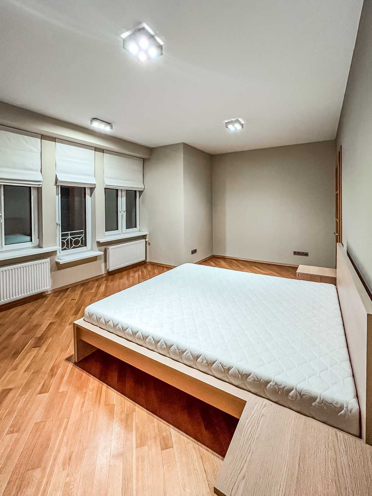Оренда, вул. Олеся Гончара, 26, 5 кімнат, 220 м², Kiyv rent apartment