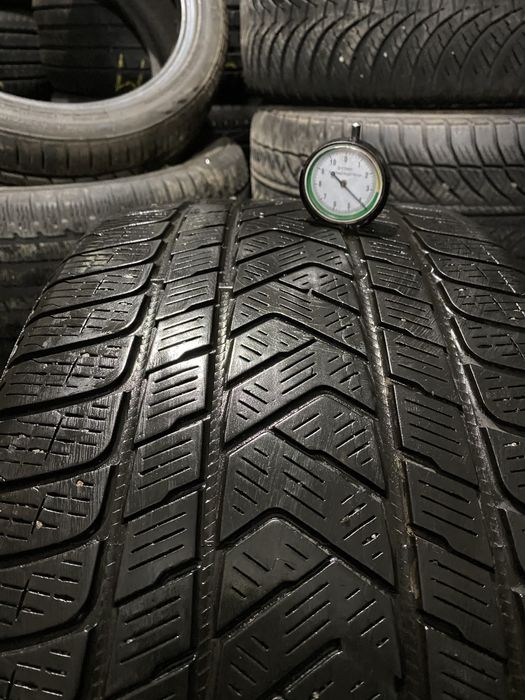 295/40 R20 Pirelli Scorpion 20г, пара шин зимних.