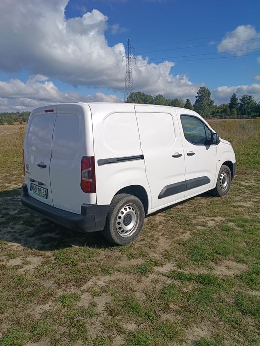 Toyota Proace City 1.5 D4D, 3 osoby, faktura 23%