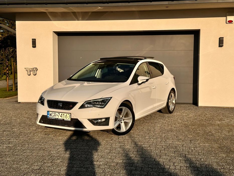 Seat Leon SEAT Leon FR 1.4 TSI 125KM • LED • Navi • Panorama • PDC • Winter Pack