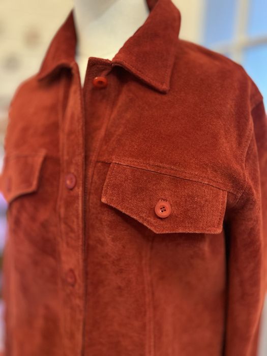 стильна замшева куртка сорочка