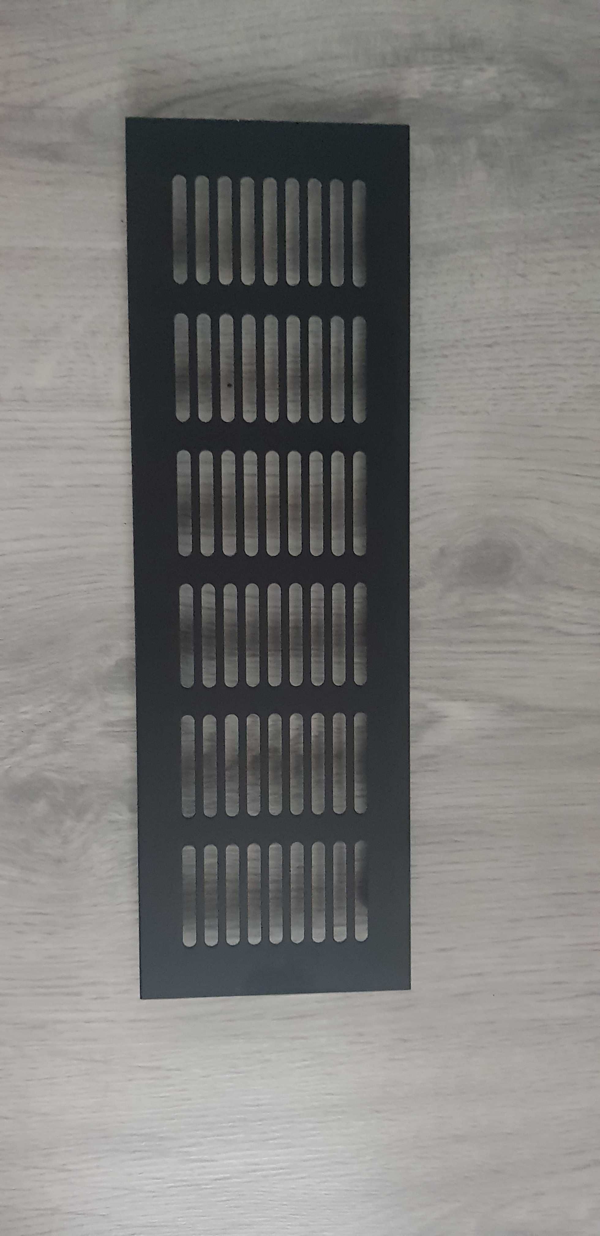 Kratka wentylacyjna 25 x 8 x 1,5cm