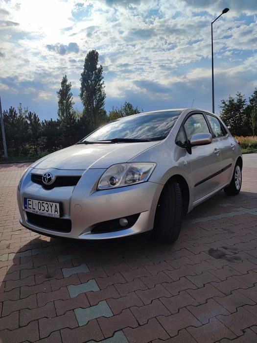 Toyota Auris Niski przebieg, ładny stan, wersja Japońska