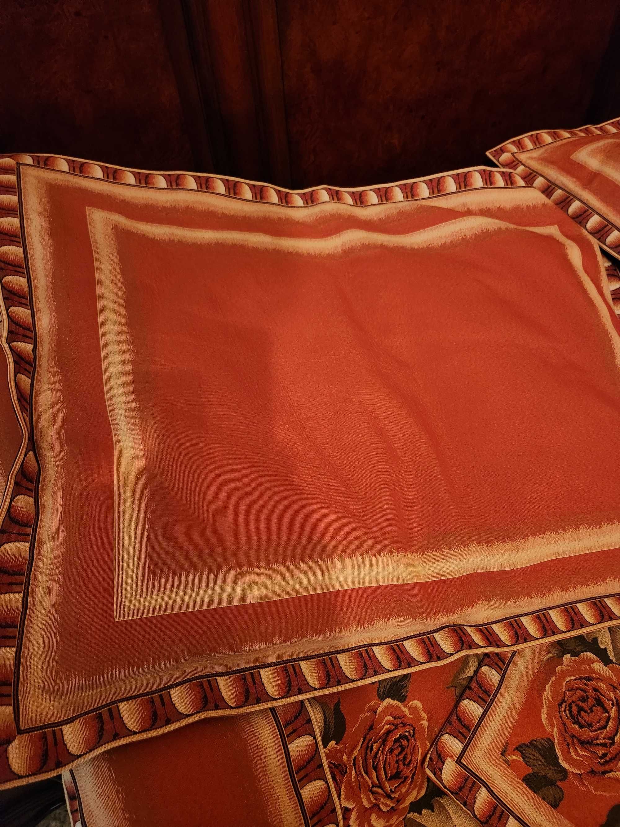 Elegancka narzuta na łóżko dwustronna 2.55m x 2.40 m