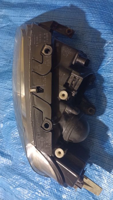 Фара передня ліва VW Passat B5