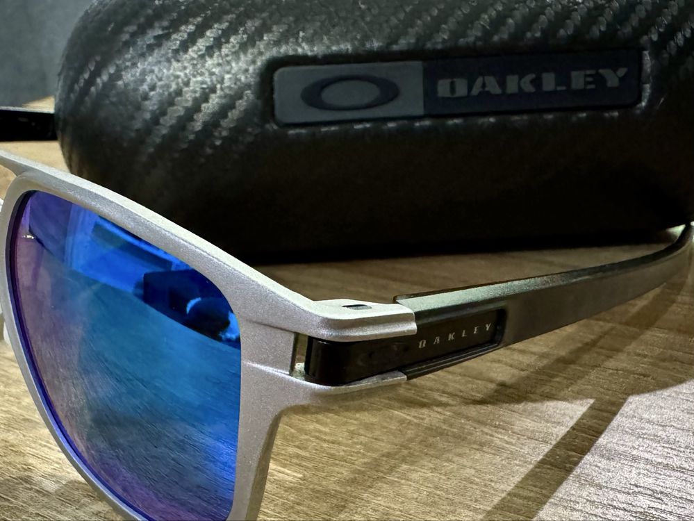 Okulary OAKLEY latch alpha 412804