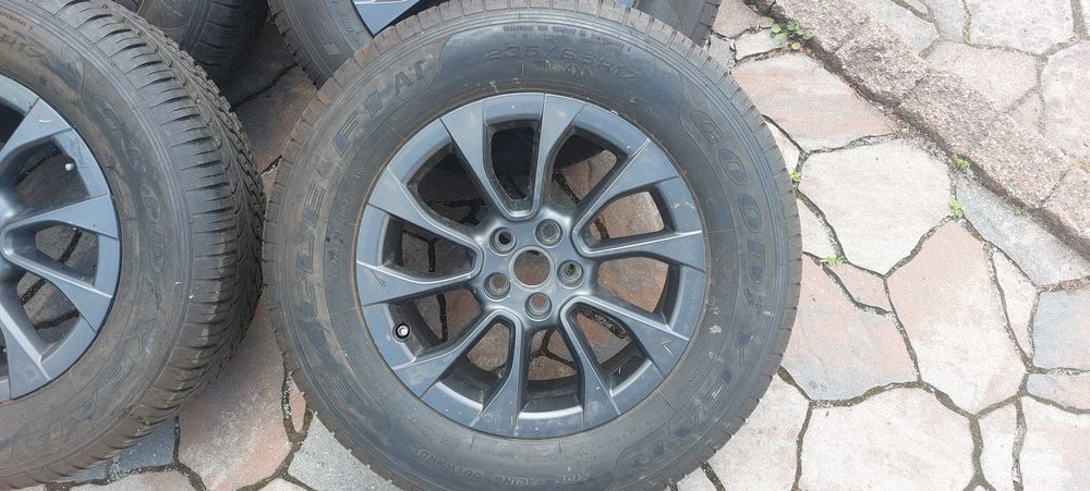 koła 4x4 SUV Land Rover Mazda 7.0Jx17CHx45 5x65 (5x650) 235/65/R17