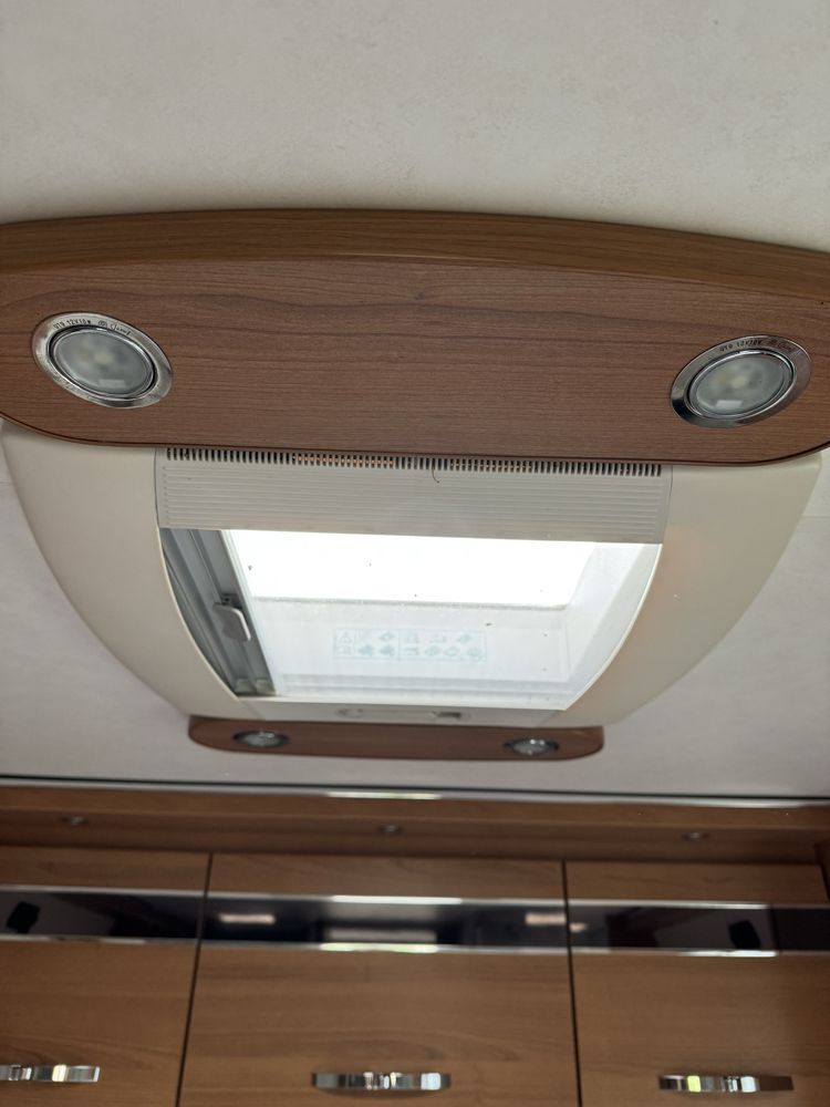 Okno dachowe kamper Remis roleta komplet 40x40 super stan