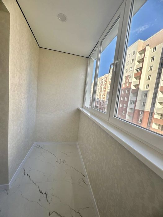 Продам євродвокімнатну квартиру в новобудові Птичка гидропарк