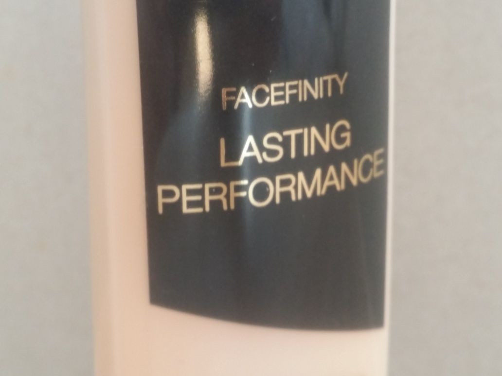 Max Factor lasting performance 097