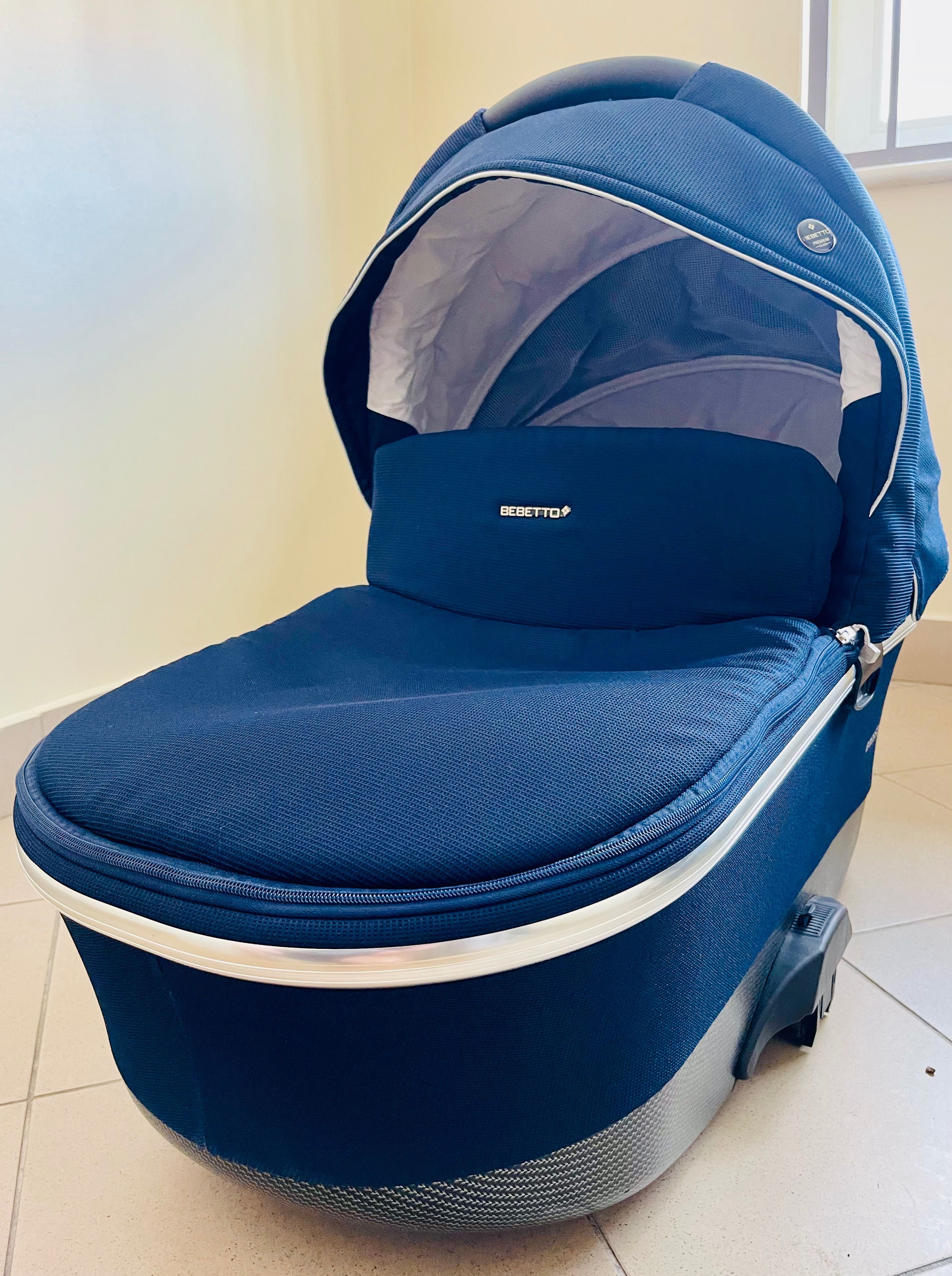 Bebetto Bresso Premium Class i fotelik Britax Römer Baby Safe 3 i-size
