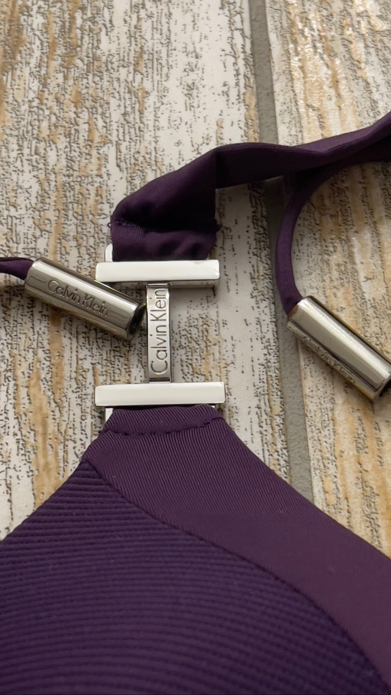 Крутий сливовий купальник tommy hilfiger s-m 32c -70c.
