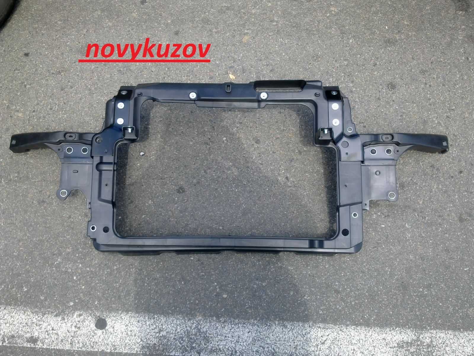 Капот на Skoda Fabia 2 Шкода Фабія 2