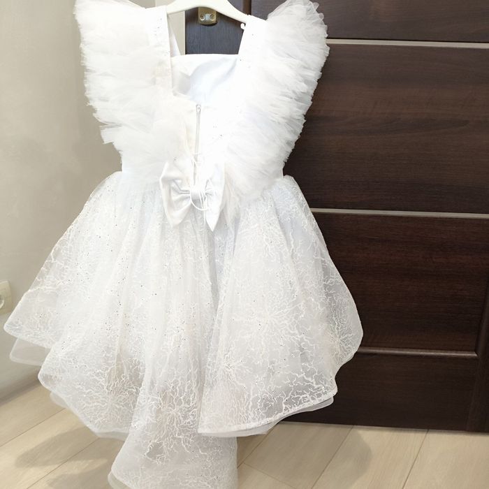 Сукня святкова , пишна біла сукня на дівчинку