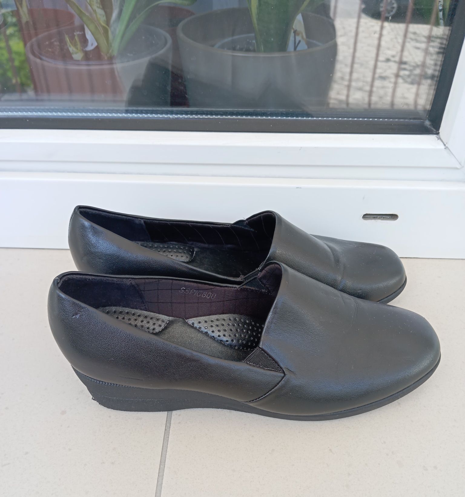 Czarne  buty, Pavers, rozmiar 38