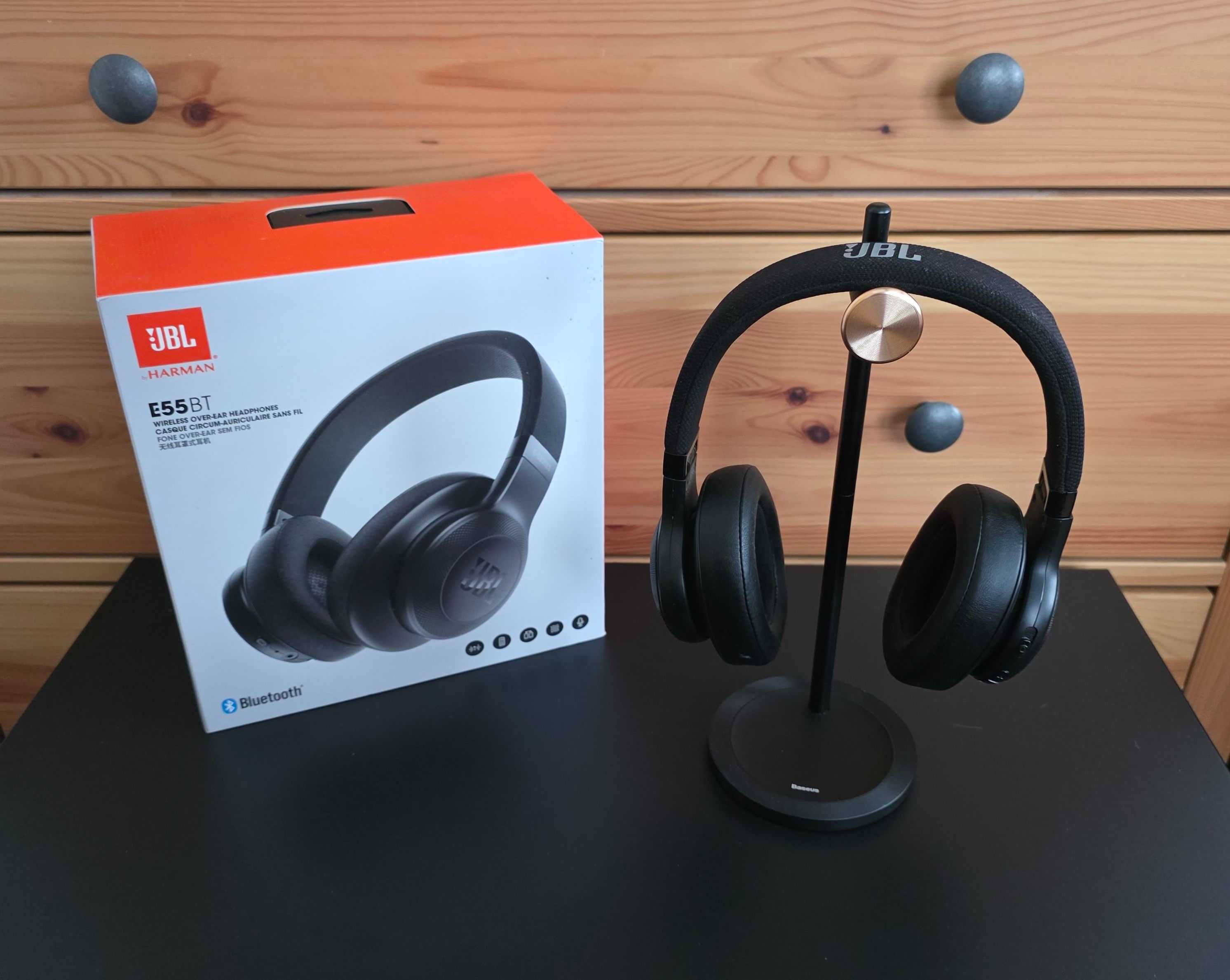 bezprzewodowe słuchawki bluetooth JBL E55BT