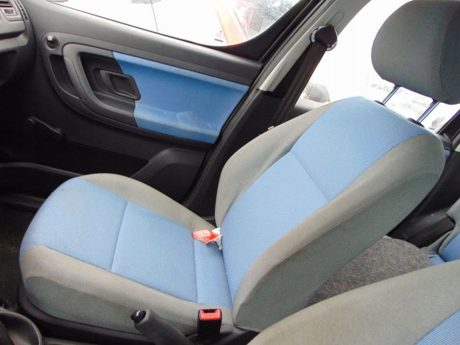 FOTEL PRAWY PRZÓD PASAŻERA SKODA ROOMSTER PRAKTIK EUROPA