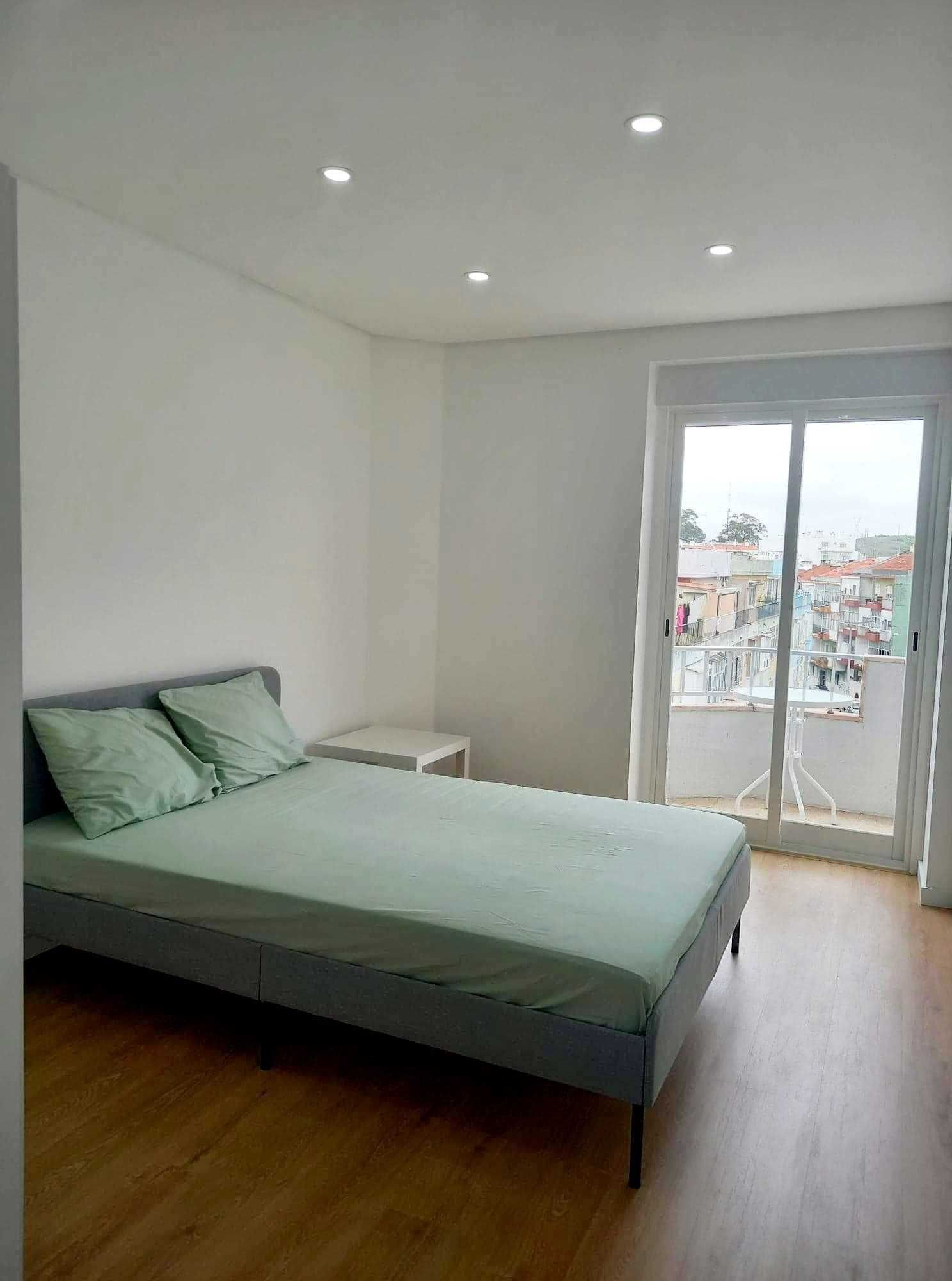 Belo Quarto em Queluz