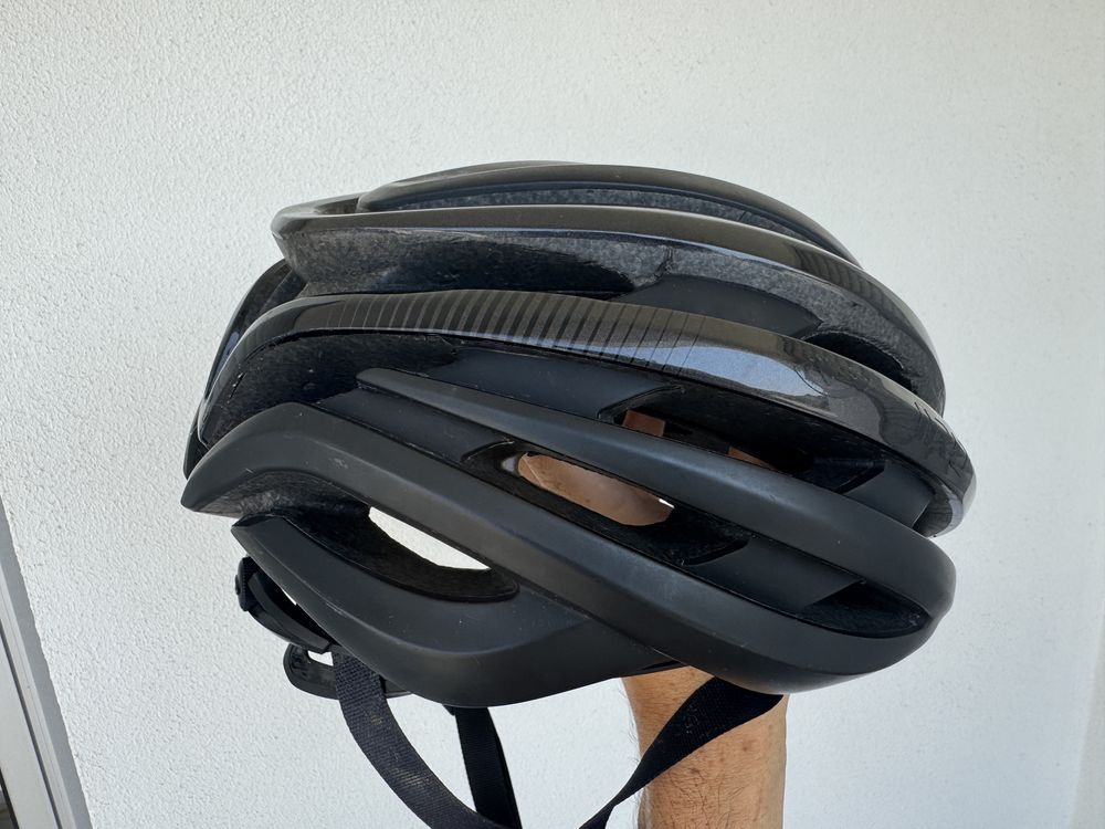 Capacete Giro MIPS