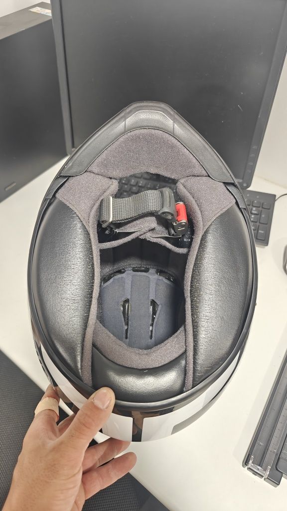Capacete neotec 1